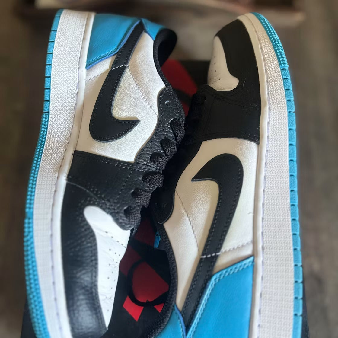 Used - Air Jordan 1 Retro Low OG Black Dark Powder Blue (GS) - US 6Y - detail 5